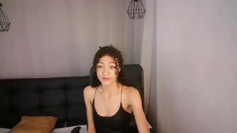 Snapshot of aurora_ath chatting on December 20, 4:31 am Aurora ath online show from December 20, 4:31 am