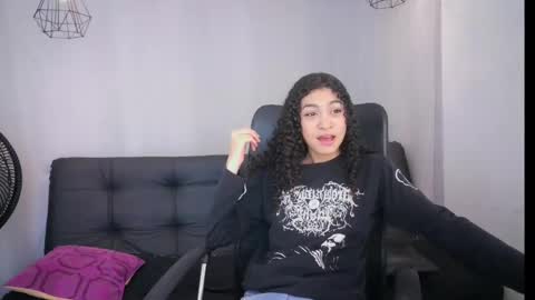 Snapshot of aurora_ath chatting on March 1, 3:32 am Aurora ath online show from March 1, 3:32 am