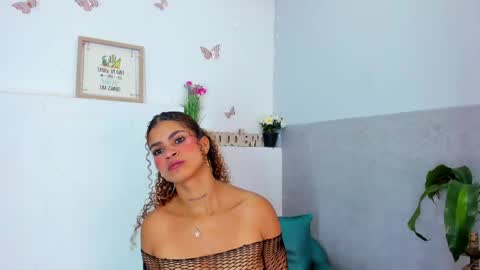 aurora_blackmont online show from April 20, 12:19 pm