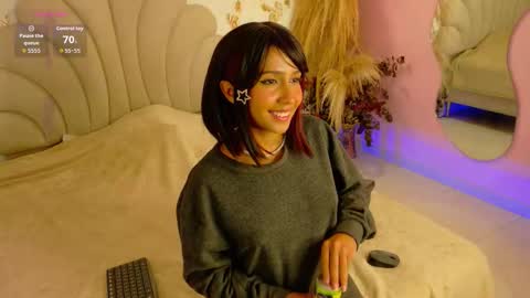 Snapshot of aurora_bloom_cr chatting on March 1, 11:56 am AURORA online show from March 1, 11:56 am