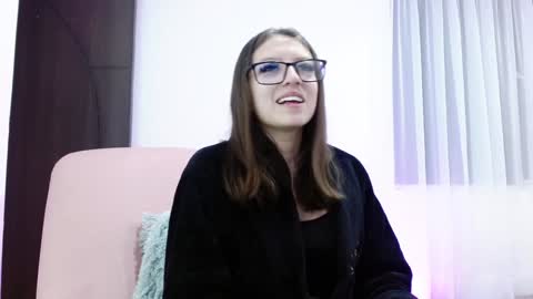 Snapshot of aurora_blossom__ chatting on December 20, 12:27 pm Aurora online show from December 20, 12:27 pm