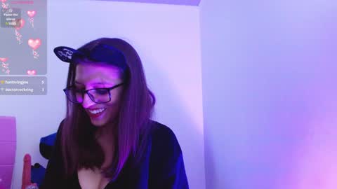 Snapshot of aurora_blossom__ chatting on January 21, 3:32 pm Aurora online show from January 21, 3:32 pm