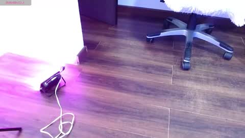 Snapshot of aurora_blossom__ chatting on September 17, 8:54 pm Aurora online show from September 17, 8:54 pm