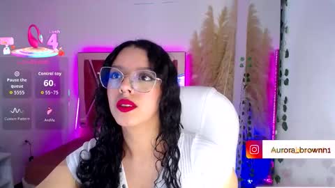 Snapshot of aurora_brown chatting on October 10, 4:55 am Aurora online show from October 10, 4:55 am