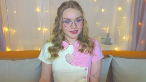 Kate online show from March 8, 7:53 pm