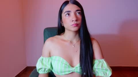 Aurora online show from November 19, 4:12 am