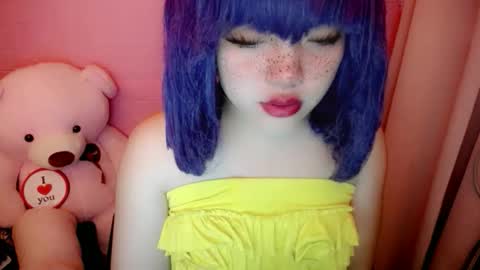 cute online show from May 23, 9:52 pm