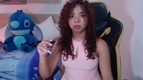 Snapshot of aurora_rodriguez chatting on December 10, 12:49 pm aurora_rodriguez online show from December 10, 12:49 pm