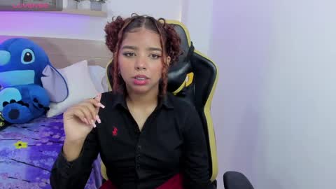 Snapshot of aurora_rodriguez chatting on December 12, 1:06 pm aurora_rodriguez online show from December 12, 1:06 pm