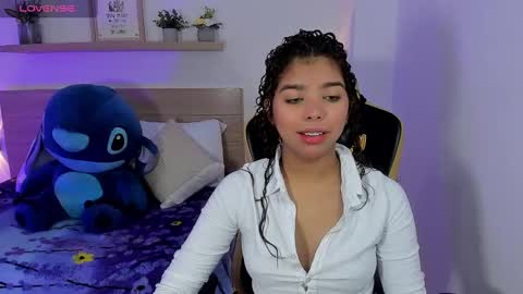 Snapshot of aurora_rodriguez chatting on December 22, 12:49 pm aurora_rodriguez online show from December 22, 12:49 pm