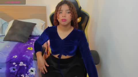 Snapshot of aurora_rodriguez chatting on February 4, 12:22 pm aurora_rodriguez online show from February 4, 12:22 pm