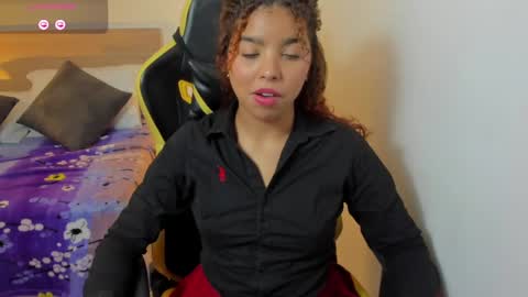 Snapshot of aurora_rodriguez chatting on February 15, 3:39 pm aurora_rodriguez online show from February 15, 3:39 pm