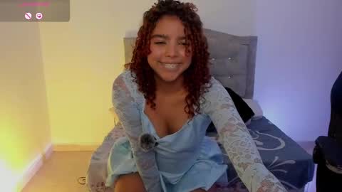 Snapshot of aurora_rodriguez chatting on February 26, 4:03 am aurora_rodriguez online show from February 26, 4:03 am