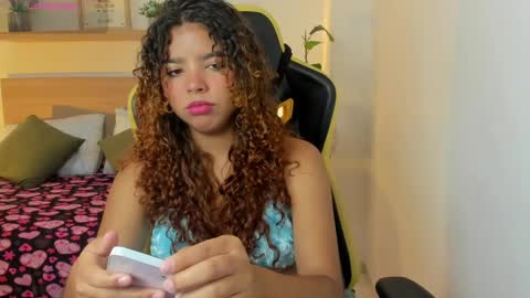 Snapshot of aurora_rodriguez chatting on September 11, 12:27 pm aurora_rodriguez online show from September 11, 12:27 pm