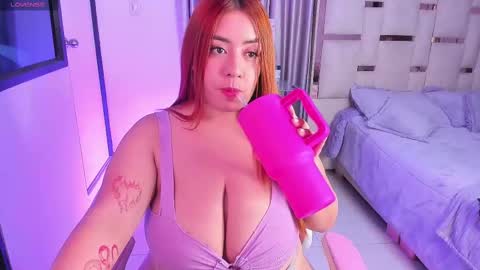 Snapshot of aurora_sky__ chatting on February 4, 11:06 pm Aurora online show from February 4, 11:06 pm