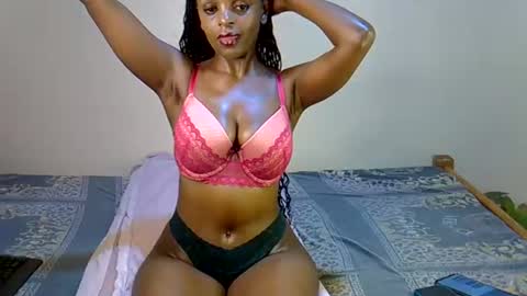 Snapshot of aurora_starr chatting on June 11, 11:47 pm Starr online show from June 11, 11:47 pm
