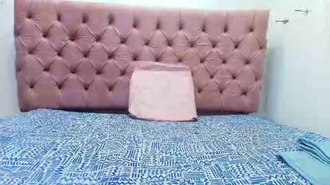auroraa_miller online show from October 3, 11:51 am