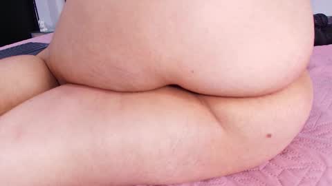 auroraa_miller online show from January 5, 5:27 pm