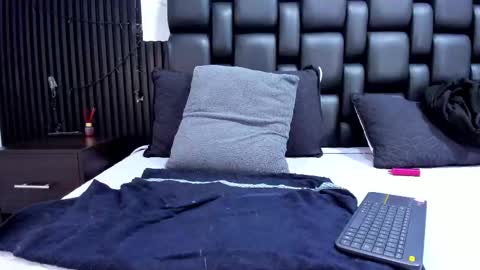 Aurora online show from November 27, 4:03 am