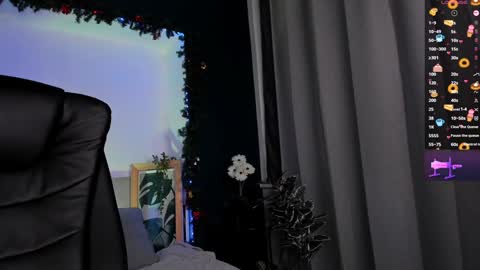 Aurora online show from December 8, 6:43 am