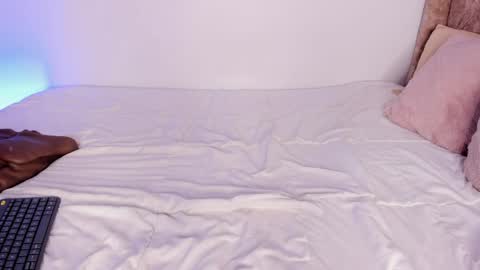 ...  ... online show from April 14, 10:38 pm