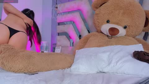 Aurora  online show from April 8, 7:47 pm