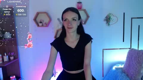 aurorahans online show from April 12, 6:18 am