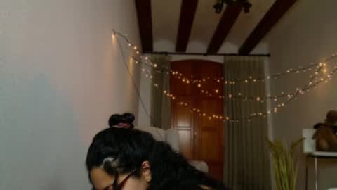 Snapshot of aurorasiera chatting on January 10, 12:38 am Aurora online show from January 10, 12:38 am