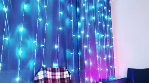 Aurora online show from March 6, 3:35 pm