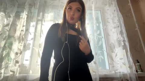 Elizabeth online show from February 11, 11:04 am