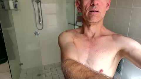 Snapshot of aussie_aza chatting on October 8, 3:37 am Aussie azza online show from October 8, 3:37 am