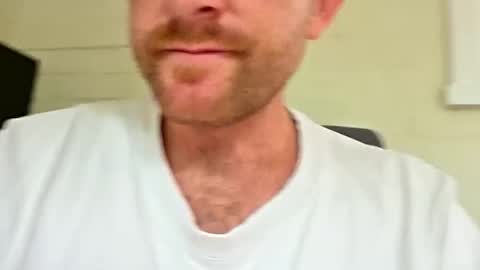 Snapshot of aussie_dadbod90 chatting on February 19, 10:28 pm aussie_dadbod90 online show from February 19, 10:28 pm