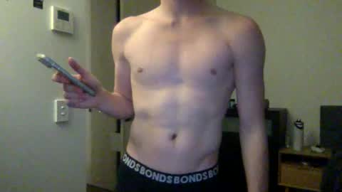 aussieblondetwink online show from April 24, 7:55 am