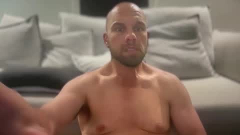 Snapshot of aussieboycal chatting on February 11, 10:42 am aussieboycal online show from February 11, 10:42 am