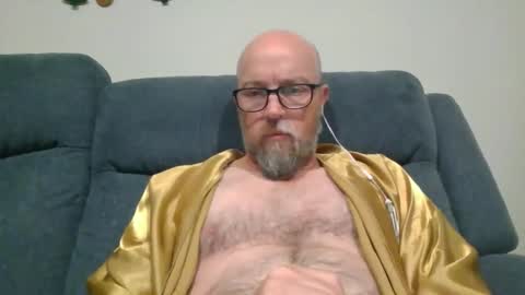 Snapshot of aussieguy73 chatting on December 21, 12:12 pm aussieguy73 online show from December 21, 12:12 pm
