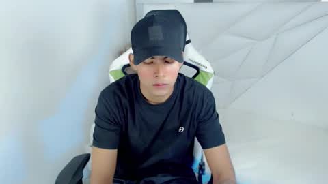 AUSTIN online show from October 4, 1:42 pm