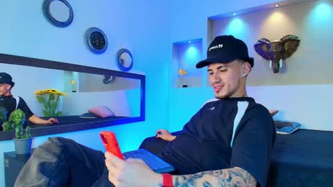 AUSTIN  online show from January 5, 5:51 am