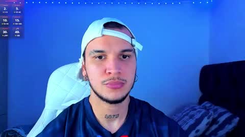 Snapshot of austin_curry chatting on December 15, 12:18 am A online show from December 15, 12:18 am
