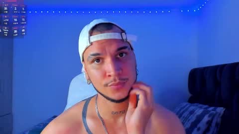Snapshot of austin_curry chatting on December 25, 1:42 am A online show from December 25, 1:42 am