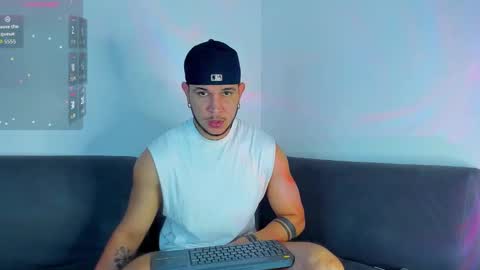 Snapshot of austin_curry chatting on October 10, 12:20 am A online show from October 10, 12:20 am