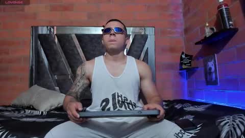 Snapshot of austin_latin444 chatting on February 5, 1:04 am austin_latin444 online show from February 5, 1:04 am