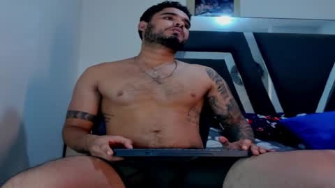 AustinTorres  online show from December 18, 3:04 am