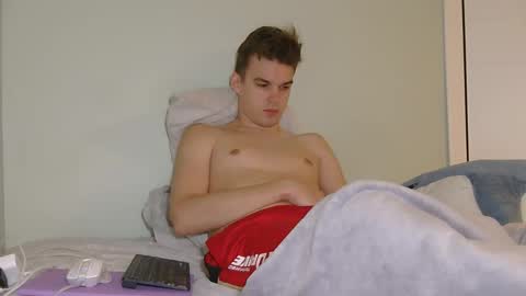 Snapshot of auston_r1ch chatting on September 29, 10:03 pm Auston 3 online show from September 29, 10:03 pm