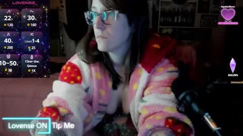 Snapshot of autumn563 chatting on December 14, 8:45 am Autumn online show from December 14, 8:45 am