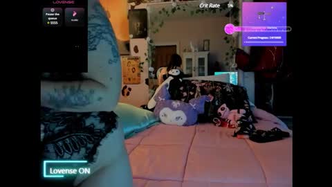 Snapshot of autumn563 chatting on December 30, 5:15 am Autumn online show from December 30, 5:15 am