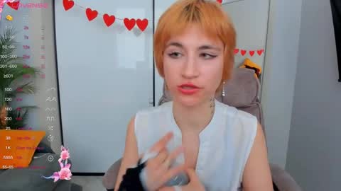 Alice online show from April 12, 3:06 pm