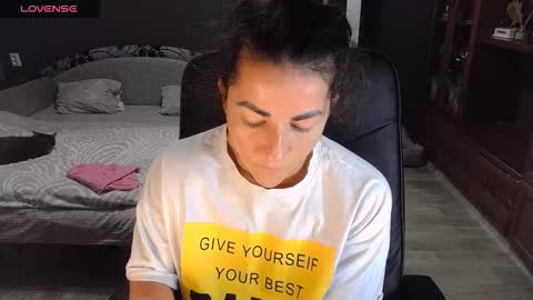 Ava online show from November 8, 11:54 am