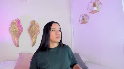 Ava  Bennett online show from December 2, 11:59 am