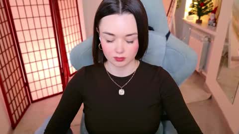 Ava online show from January 5, 6:00 pm