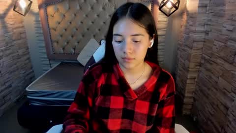 Snapshot of ava_broown chatting on December 3, 3:20 am online show from December 3, 3:20 am